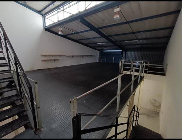 INDUSTRIAL PROPERTY TO RENT IN STRYDOM PARK